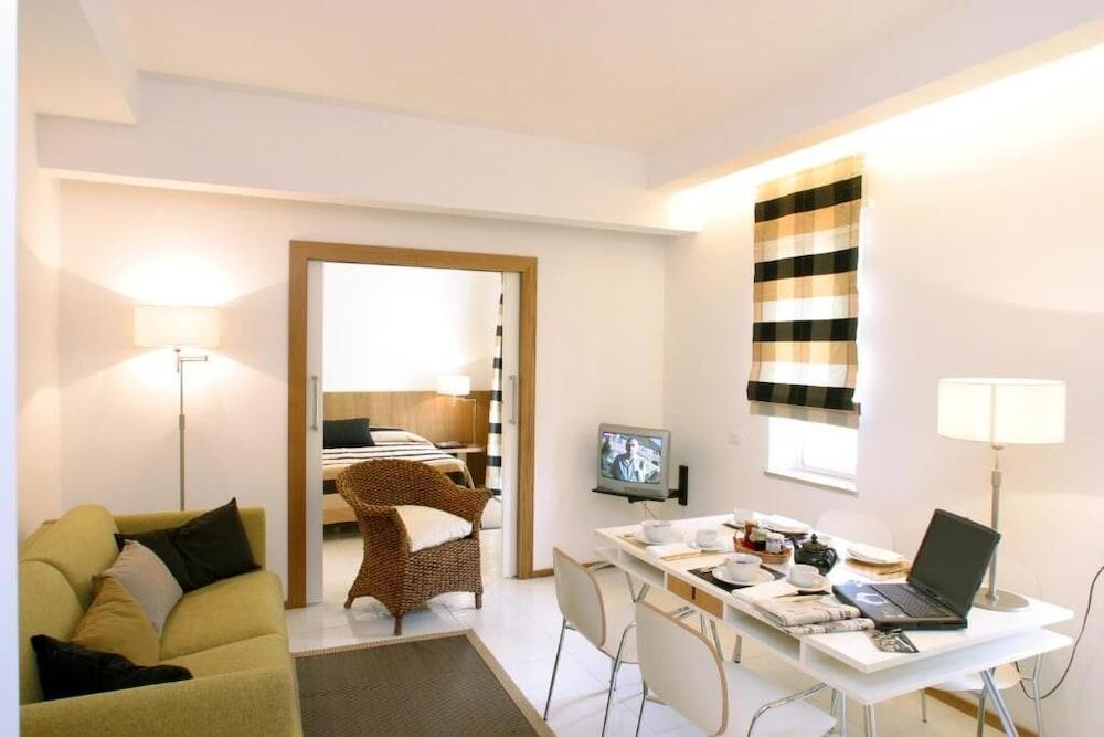 Rota Suites Sorrento Exterior foto